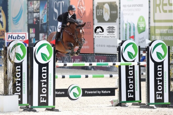 Vandecasteele 3de in hoofdrubriek!