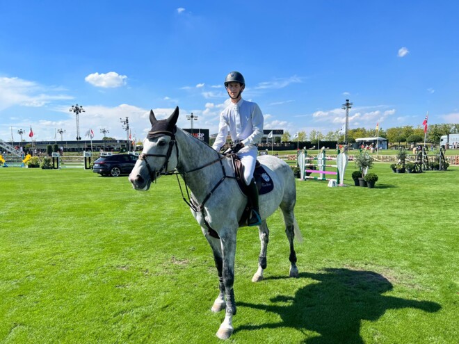 Podiumplaats voor Dimme D’Haese tijdens openingsrubriek!