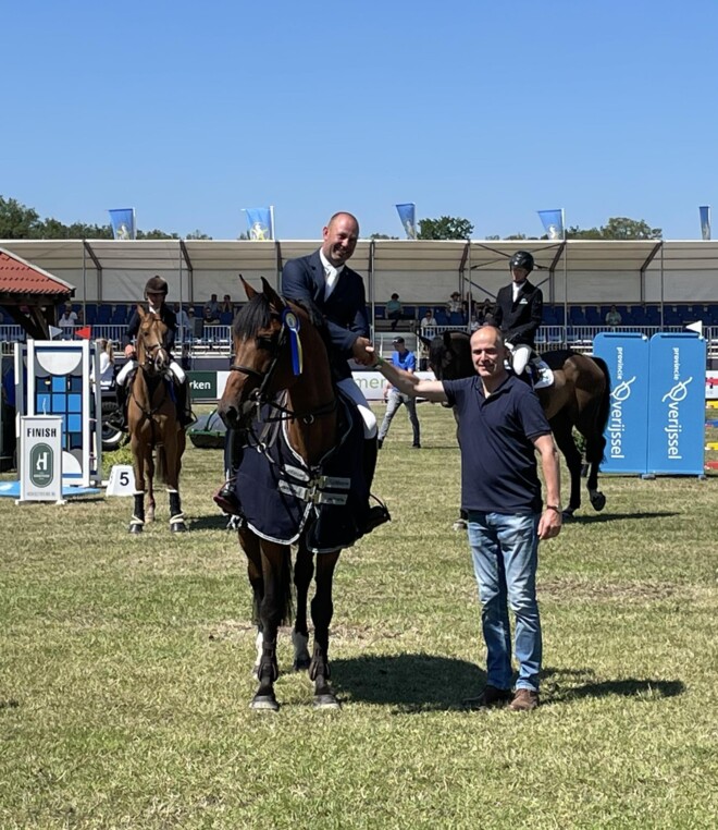 Bart Clarys start met wint in Roeser!