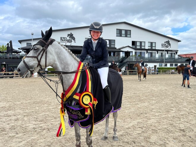 Jenny Krogsaeter kroont zich toch Belgisch Kampioene bij de 7-jarige paarden!