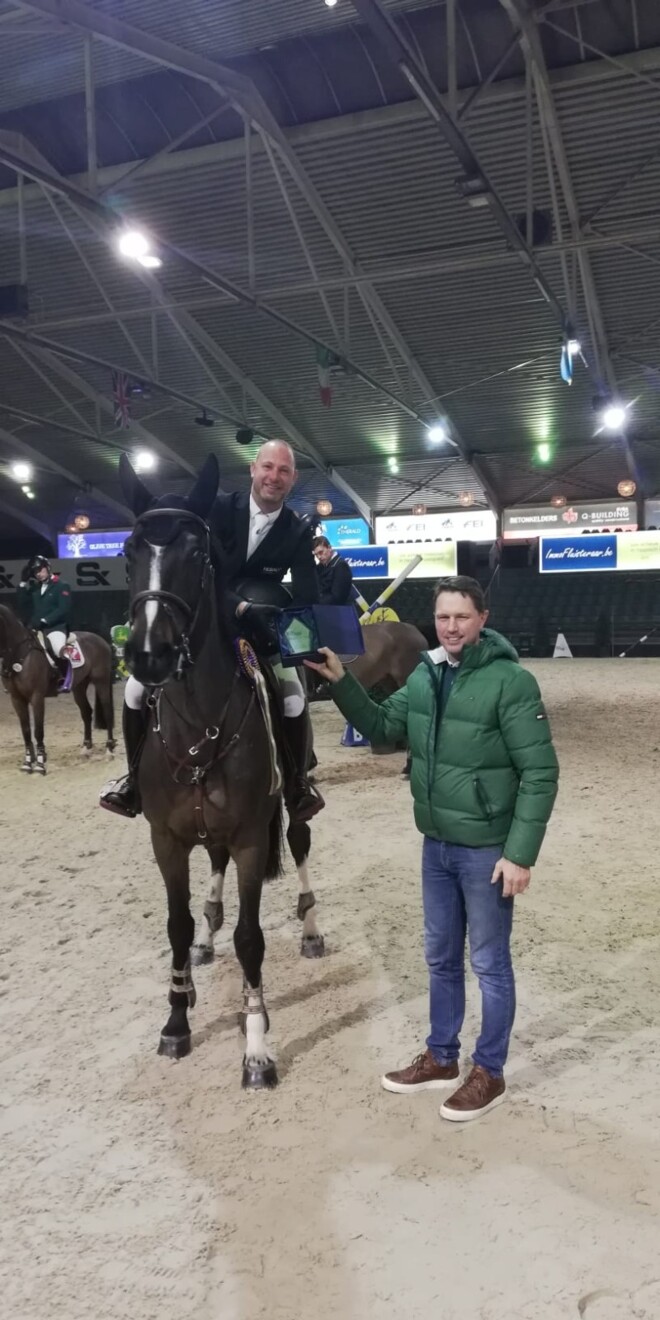 Bart Clarys triomfeert in het Azelhof!