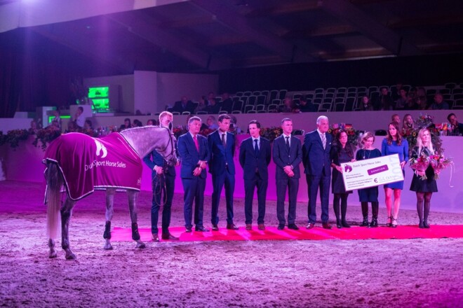 Ashford Farm koopt topper DSHS voor 400.000