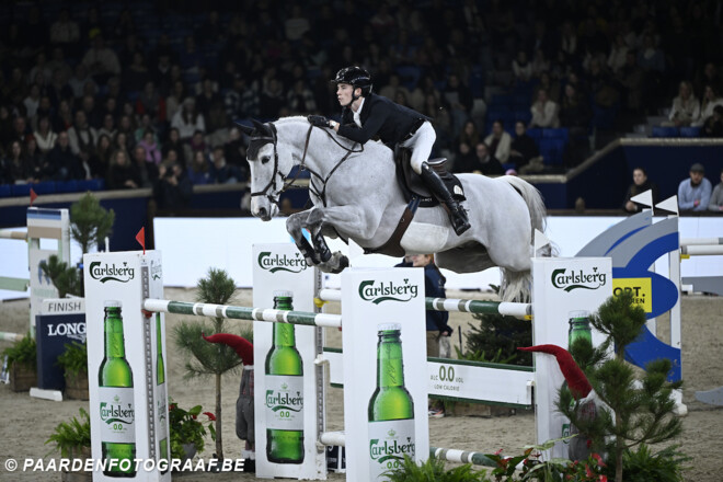 Thibeau Spits springt naar zilver in St. Tropez