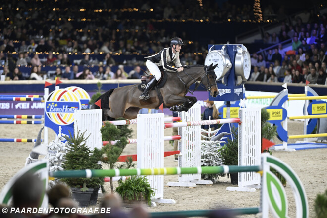 Olivier Philippaerts en Jérôme Guery direct in de prijzen op Saut Hermès