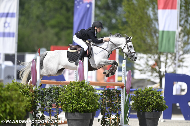 Niels van Rossem triomfeert in de CSIP Grand Prix van Opglabbeek