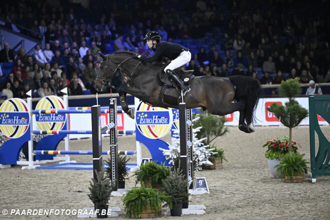 Thibeau Spits springt de top 10 binnen in Shanghai