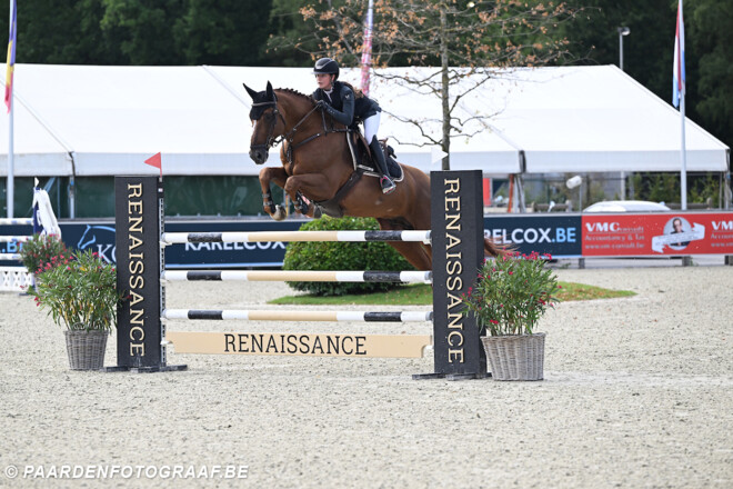 Estelle Gerard en Benny Naessens schitteren op het podium in de Small Grand Prix van Bonheiden