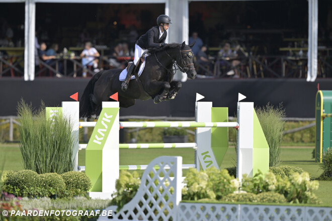 Louis Lambrecht overklast de concurrentie in de CSI2* Grand Prix van Opglabbeek