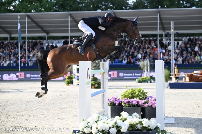 Wat. Een. Prestatie: Jan Vermeiren WINT Wereldbeker Riyadh!
