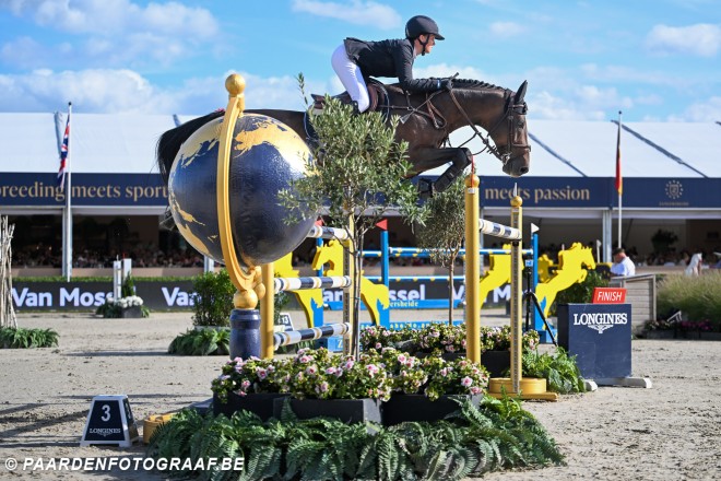 Kim Emmen schrijft Sires of the World op haar naam