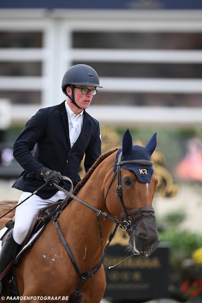 Zenuwslopende barrage in de Longines Jumping World Cup: Mathieu Bourdeaud’Hui knokt zich naar gedeelde ...  plaats