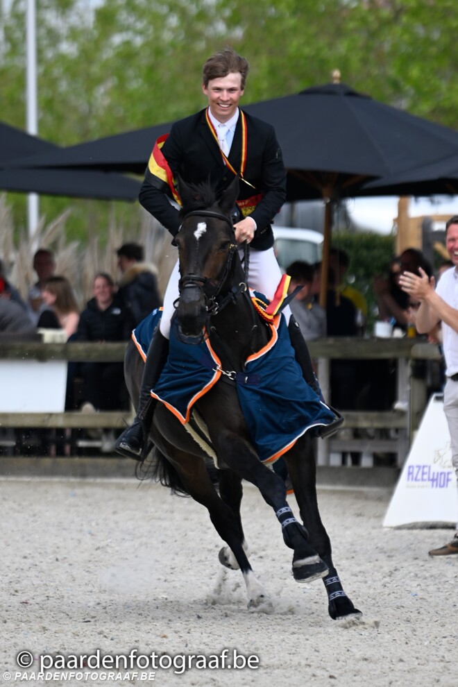 Niet verwacht: Jules Van Hoydonck wint goud op BK