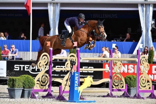 CSIYH1* Valkenswaard: Cox op het podium