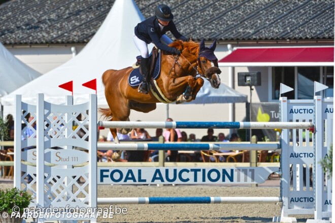 Emilie Conter wint 1m40 op De Kraal