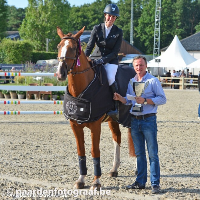 Kirsten Rombouts pakt de zege in het 1m40