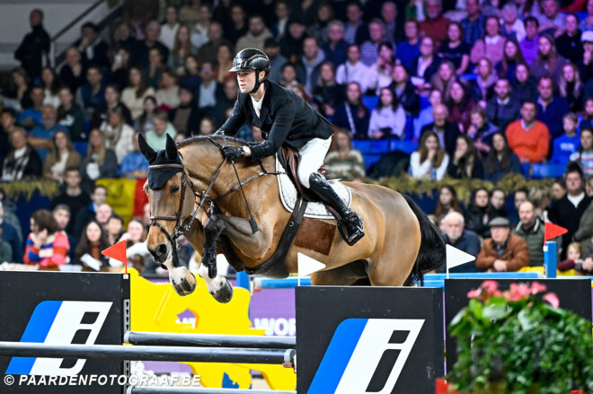 Gilles Thomas 5de in de CSI5* GP van Parijs