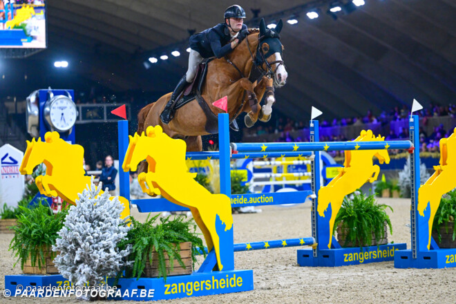 Jeroen De Winter en Petrossian BC winnen bij de 7-jarige hengsten!