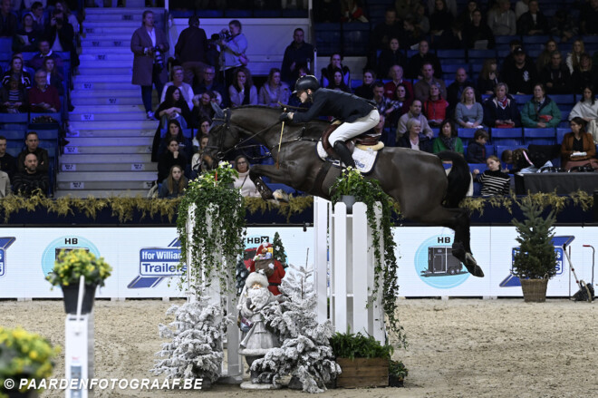 Mathias Hazebroek leidt Belgisch peloton op Jumping Lummen