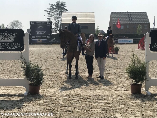 CSI2* Opglab.: Razendsnelle Ines vd Bosch!