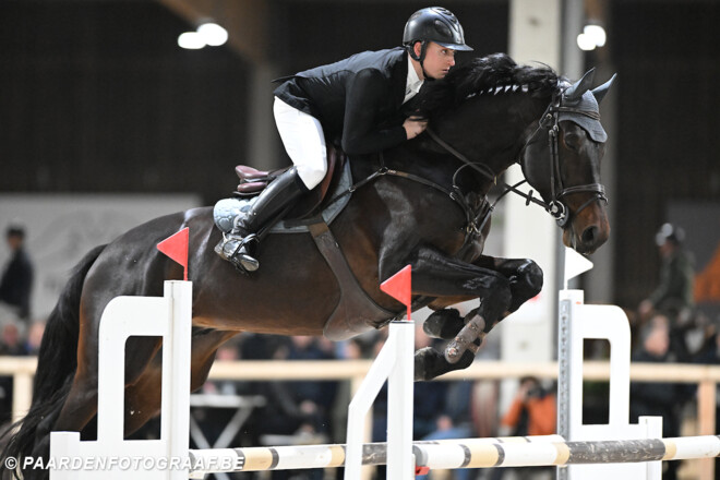 Rik Heylen en de zesjarige Rocco Blue 32  winnen de derde manche van de Belgian Stallion Competition