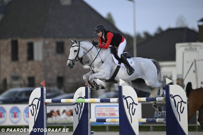 Evelyne Putters demonstreert in de CSI2* GP van Rotterdam!