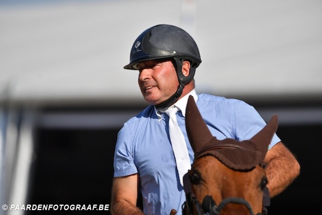 Harmegnies en Le Jeune vooraan in YH-finales