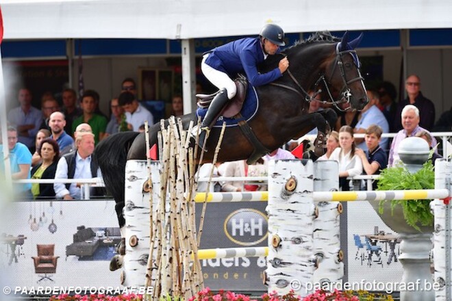 CSI3* Bonh.: Clarys wint avondrubriek!