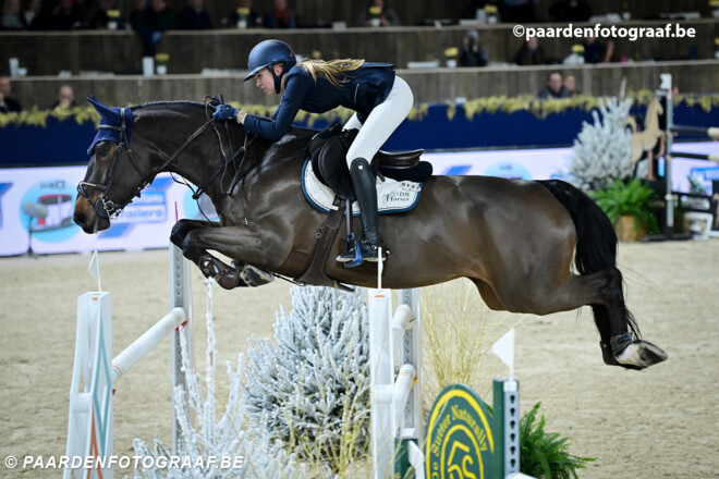Evelyne Putters leidt Belgisch Podium in Mechelen!