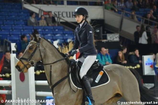 16-Jarige Xena Braeckmans wint 1.35m Lier