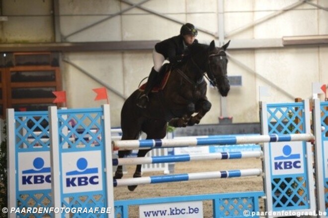 Axelle Claessens wint troosting BK amazones