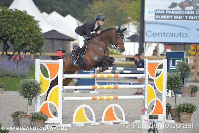 CSI2* Oliva: van Paesschen blijft in vorm
