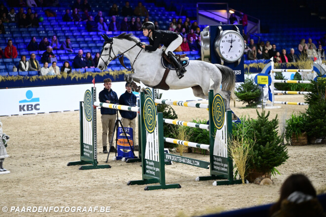 Thibeau Spits springt naar zilver in het Sentower Park