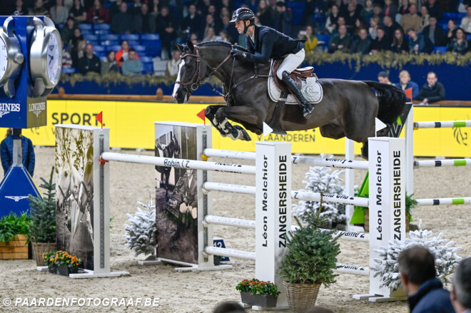 Gilles Thomas schittert in de CSI2* GP van Opglabbeek