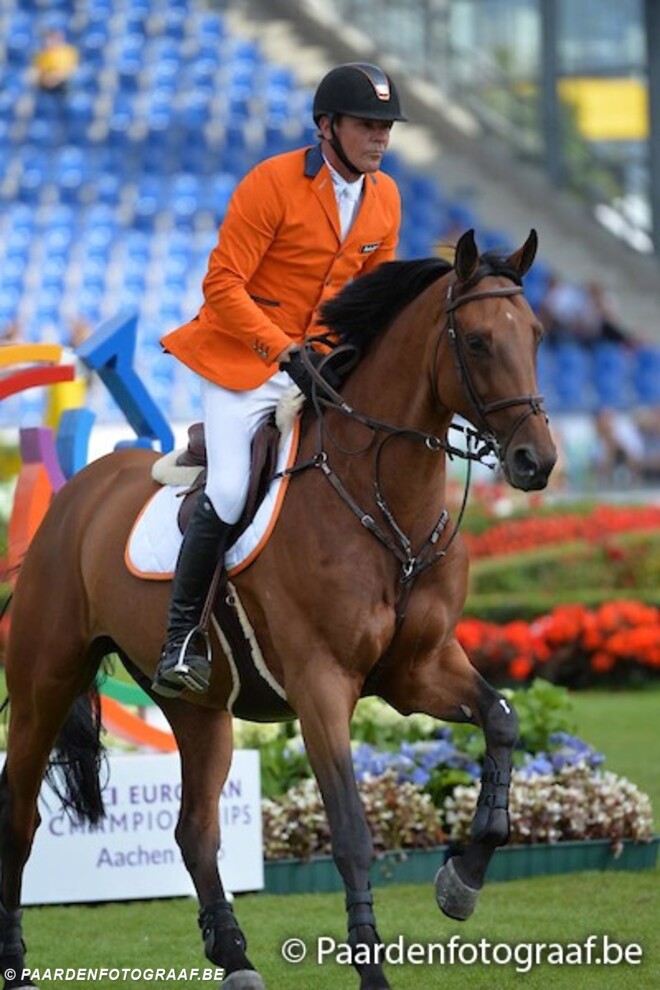 Zenith zegt de sport vaarwel