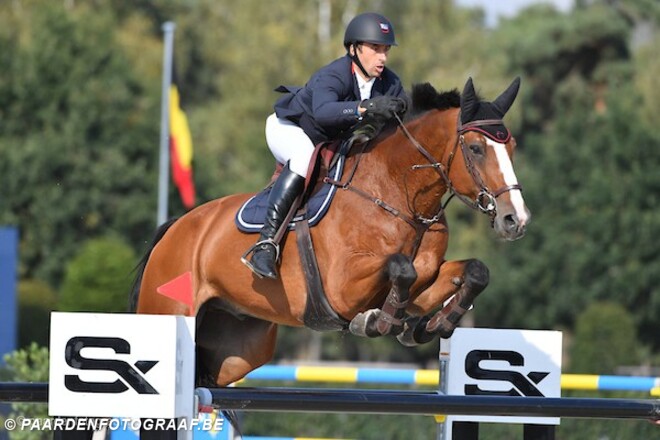 Gilles Dunon springt foutloze landenprijs