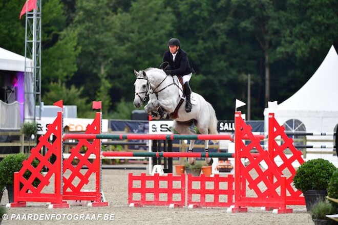 Dirk Demeersman spurt naar winst in Praag!
