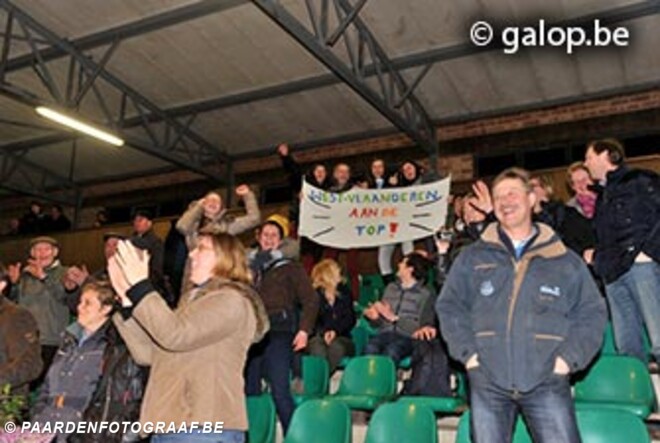 Nationale indoor LRV pony"s - Alle foto"s online