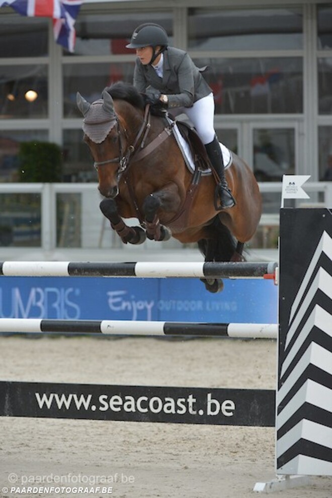 CSI2* Dubai: June Peeters net naast podium