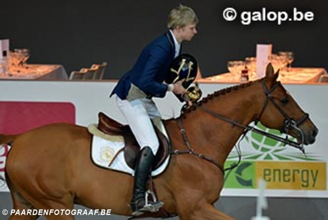 Dennis Van Den Brink wint 1m35 - Vicky Van De Poel knap tweede