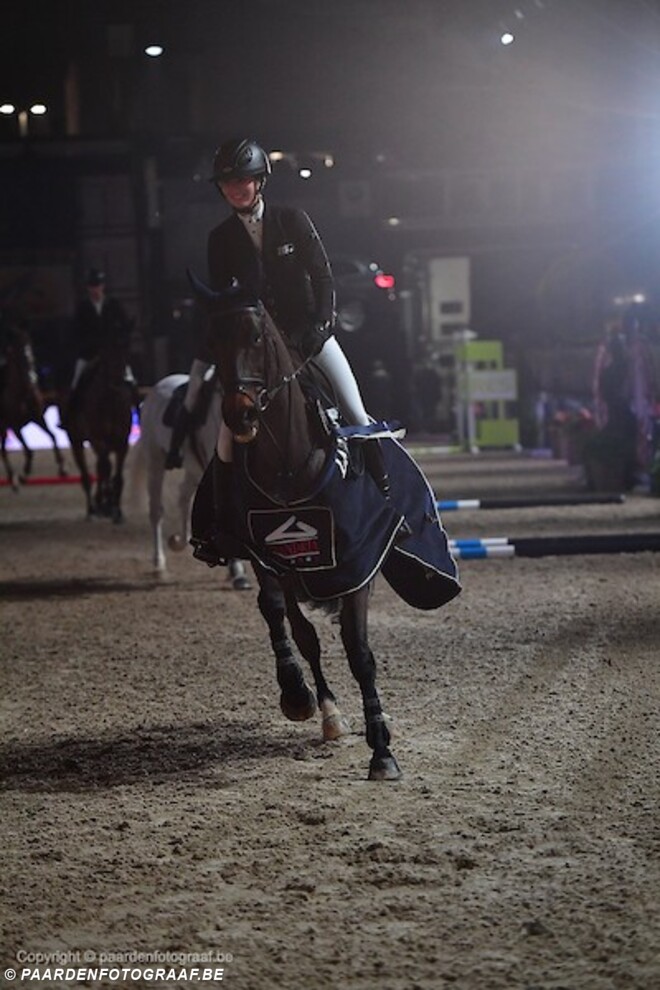 JM18: Charlotte Spaas wint CSIJ-YR GP