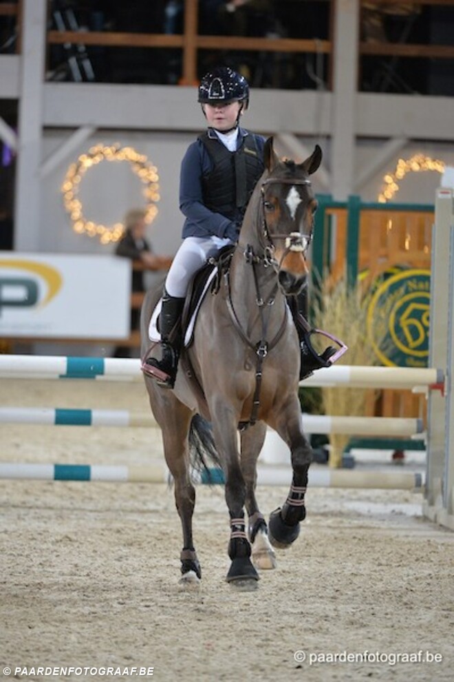 JM18: Anais Gorus wint bij Grote Ponies