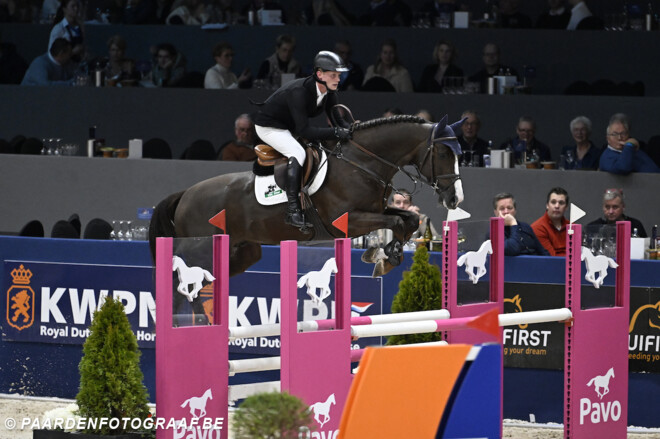New Pleasure VDL regeert in Blom Hengstencompetitie klasse 1.20m