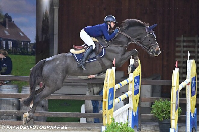 Elodie Guillaume triomfeert in de Juniors GP