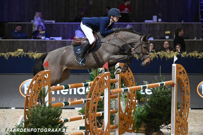 Vic de Plecker snelt naar winst in het Sentower Park!