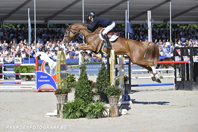 Dimme D’Haese schittert op het podium in St. Tropez
