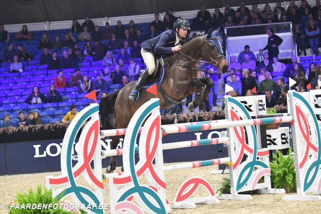 Laurent Nuyens wint 1m30 GP op groentenjumping