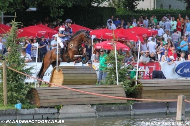 BK Waregem van start