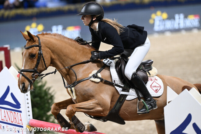 Tijskens en Vermeir springen op het podium tijdens de CSIOP Grand Prix
