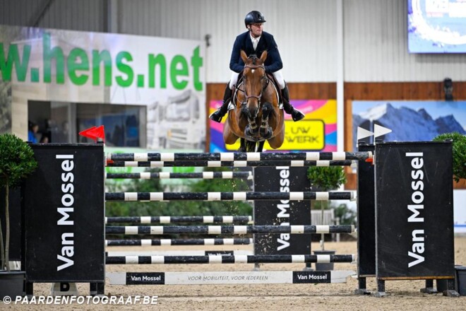 Niels Bruynseels wint overtuigend de Azelhof Masters!