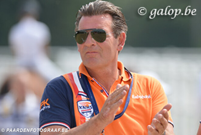 Hartaanval chef d"equipe Nederland Harmsen